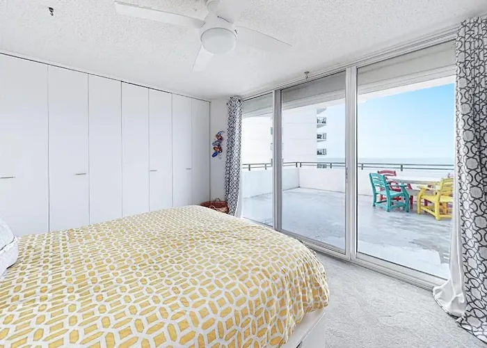 Newly Updated Oceanfront Veranda With Private Deck Wifi Ac & Shared Pool Ocean City