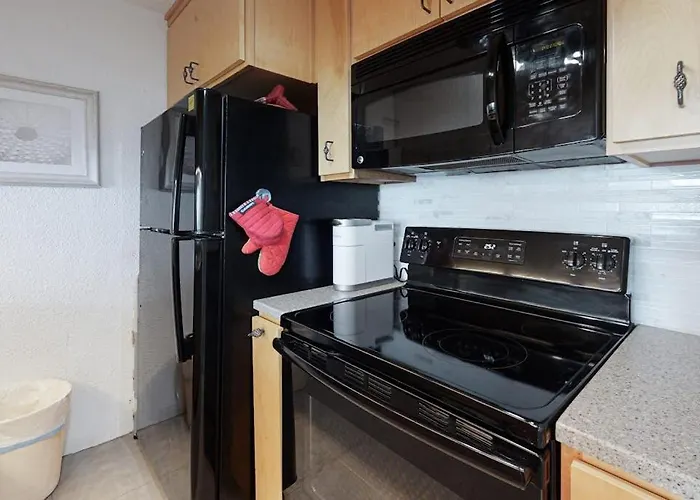 Holiday home Newly Updated Oceanfront Veranda With Private Deck Wifi Ac & Shared Pool *