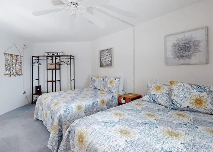Holiday home Newly Updated Oceanfront Veranda With Private Deck Wifi Ac & Shared Pool Ocean City